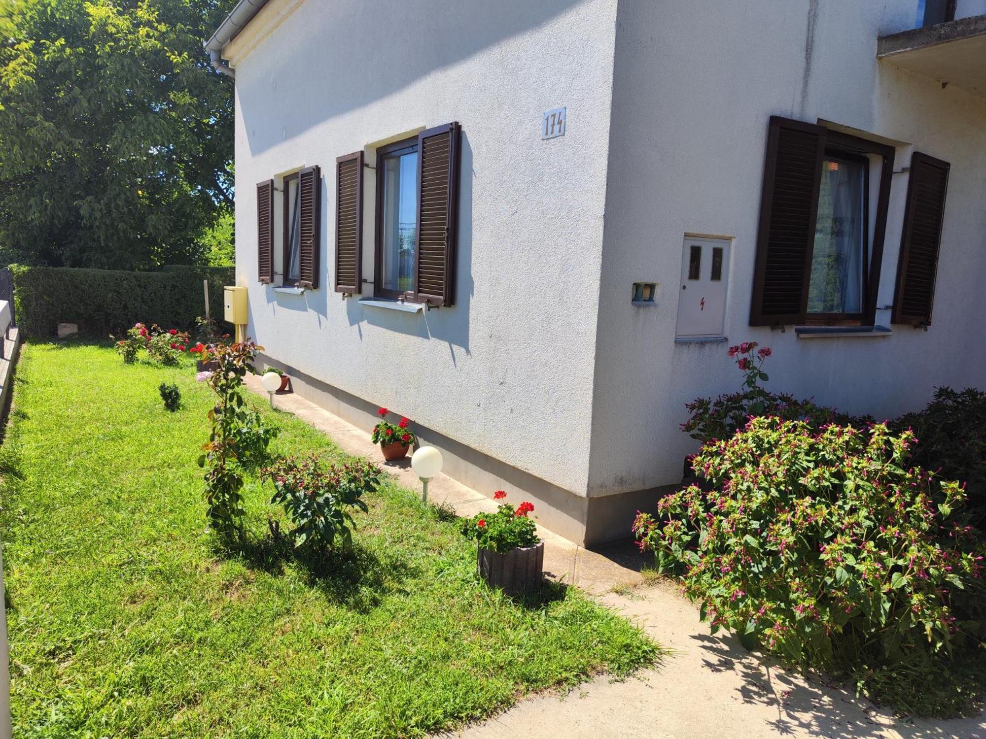 Vila Josipa Vukovar Exterior foto